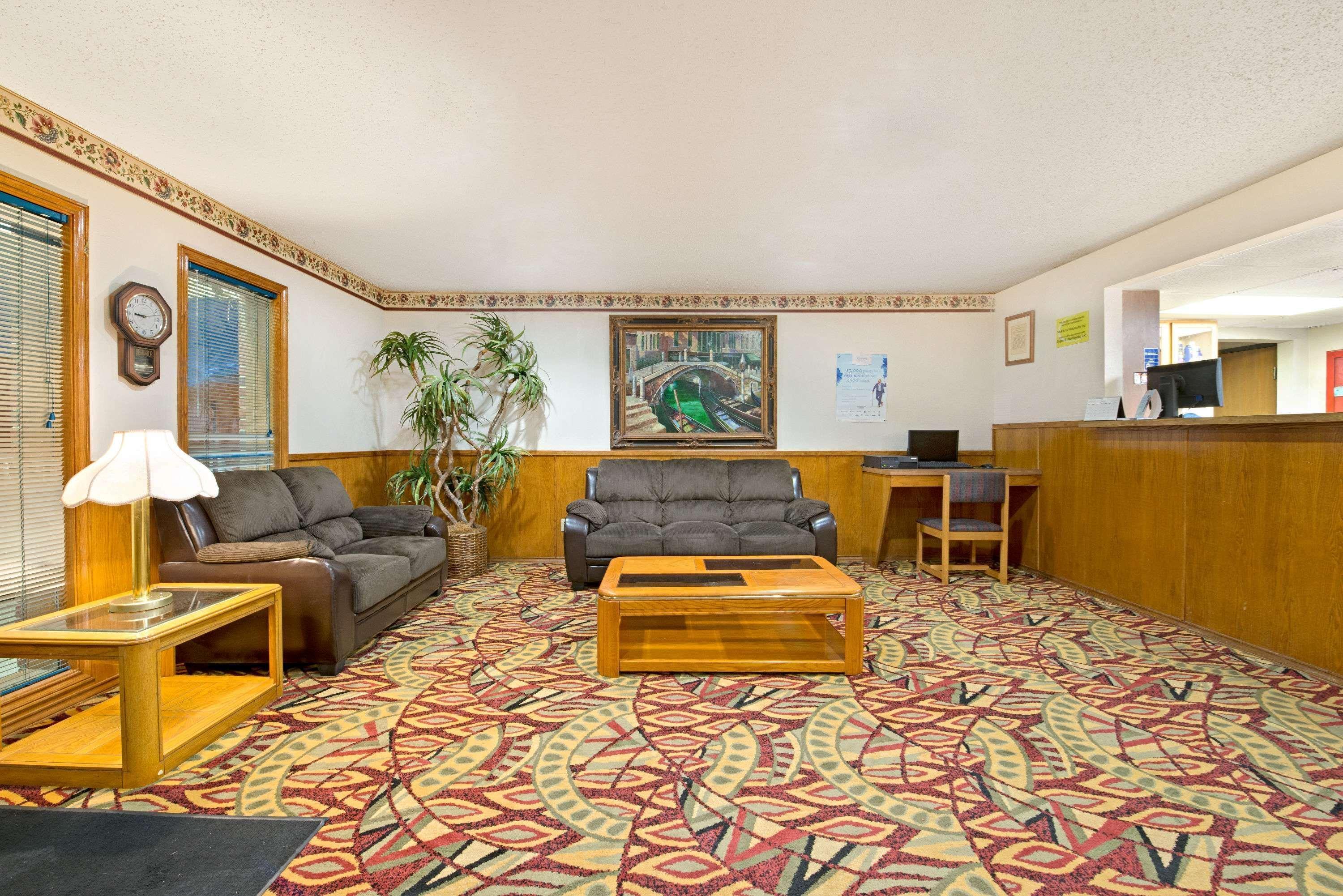 Super 8 By Wyndham Plano/Dallas Area Bagian luar foto