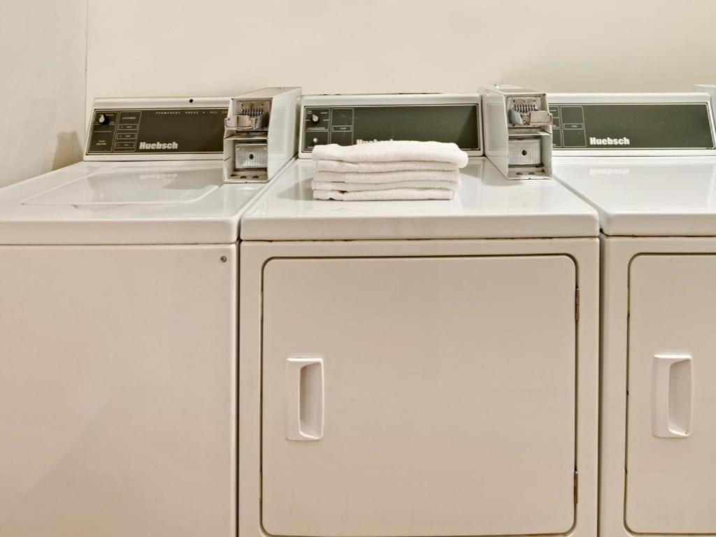 Super 8 By Wyndham Plano/Dallas Area Bagian luar foto